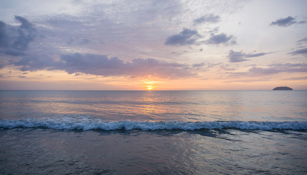 Tanjung Aru Beach, Malaysia